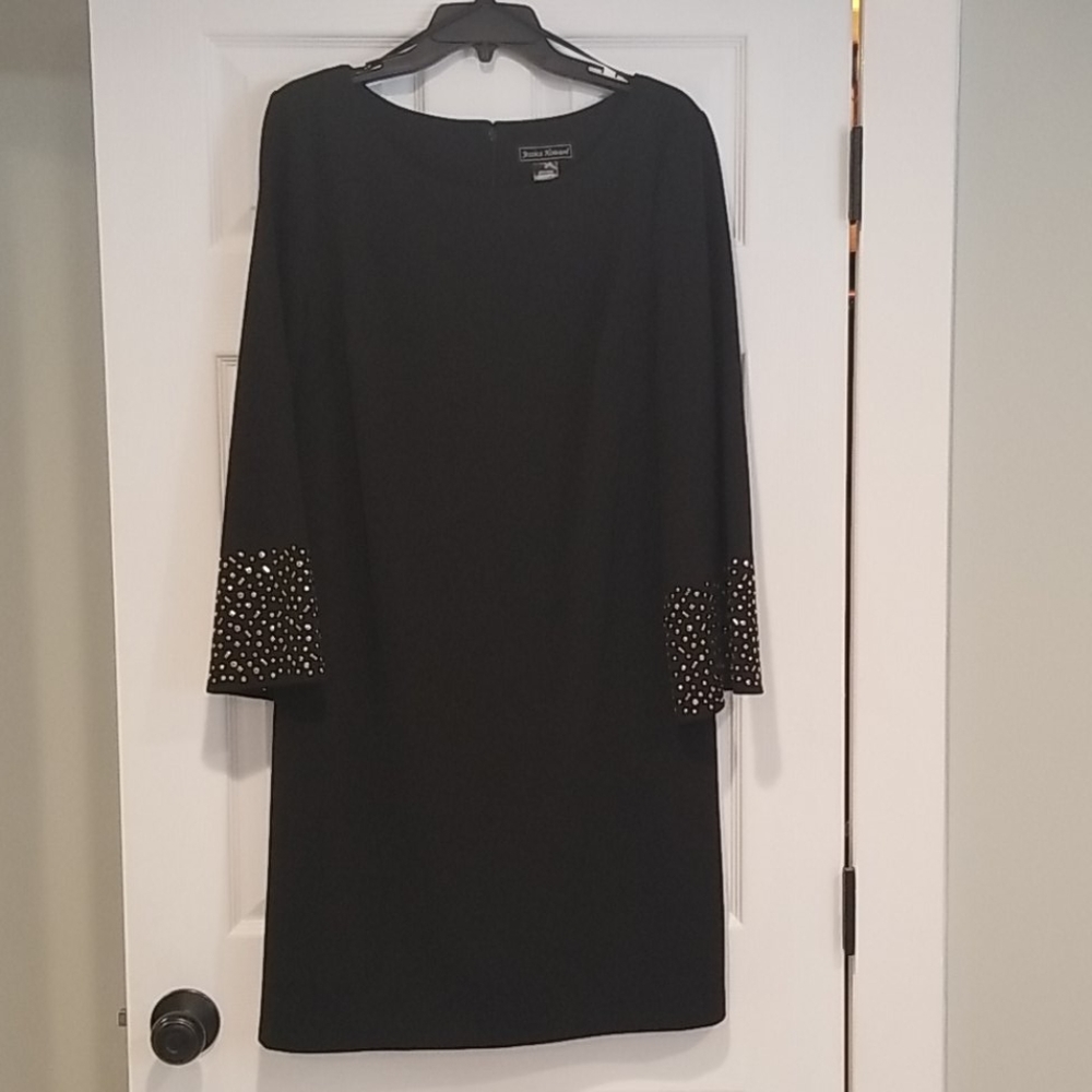 Jessica Howard long sleeve dress